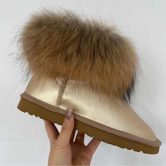 Boots with fur - Picture 2 of 3